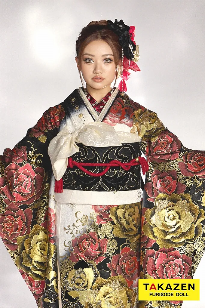 TAKAZENのレンタル振袖 モード系　赤/黒/ゴールド(金色)　薔薇柄　ゴージャス　派手　華やか　ギャル振袖　豪華　キラキラスワロフスキー付き　セクシー　中村りおん【通販可】21049