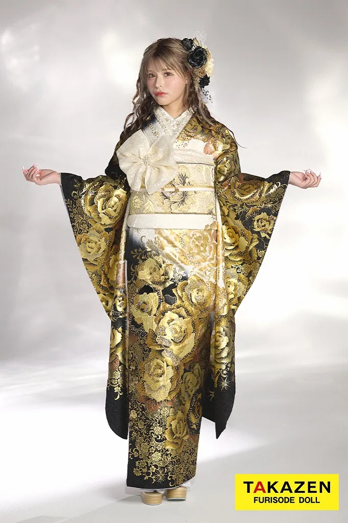 TAKAZENのレンタル振袖 グラマラス　白/黒/ゴールド(金色)　バラ柄　派手　1番目立つ　ギャル振袖　スワロフスキー史上最多数　キラキラ　ゴージャス　今井アンジェリカ【通販可】21050