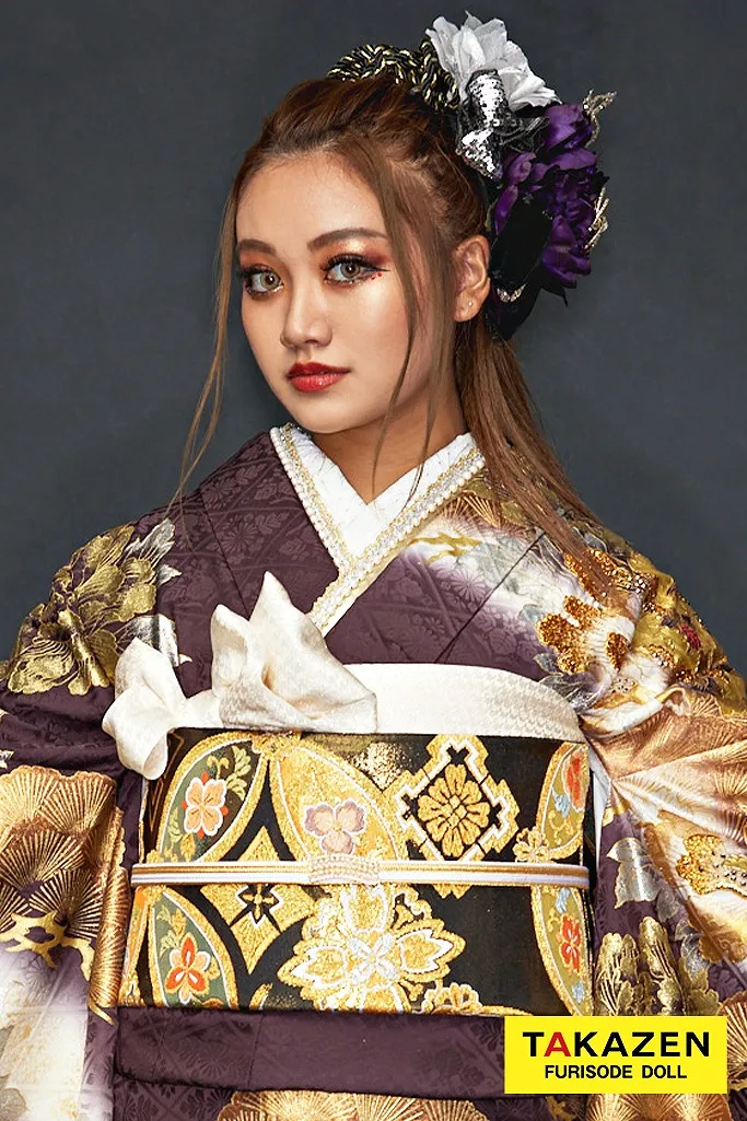 TAKAZENのレンタル振袖 ジャパンモード　茶/ゴールド(金色)　ボタン柄　渋い　カッコイイ　花魁風　ギャル振袖　キラキラスワロフスキー付き　被らない　中村りおん【通販可】22044