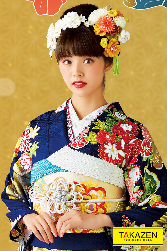 TAKAZENのレンタル振袖 プレミアム古典　紺/赤/ゴールド(金色)　牡丹柄　高級金駒刺繍　本格的正絹着物　桂由美プレミアム振袖　鈴木ゆうか【通販可】32082