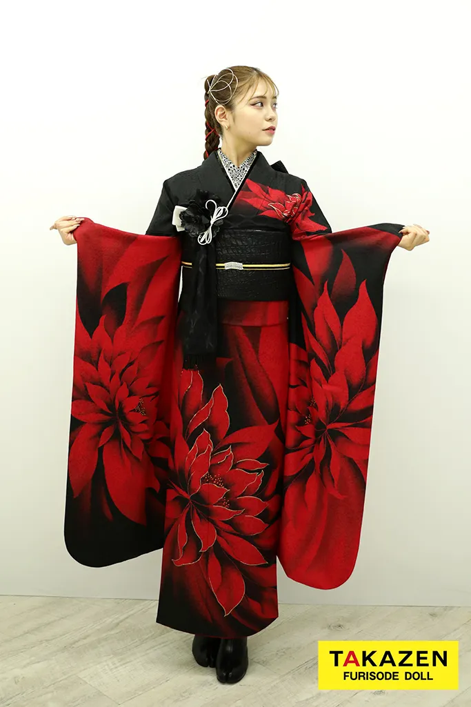 TAKAZENのレンタル振袖 格安モード　黒/赤　大柄/蓮柄　シンプル　クール　ブーツスタイル　かっこいい　ギャル振袖【通販可】　32131