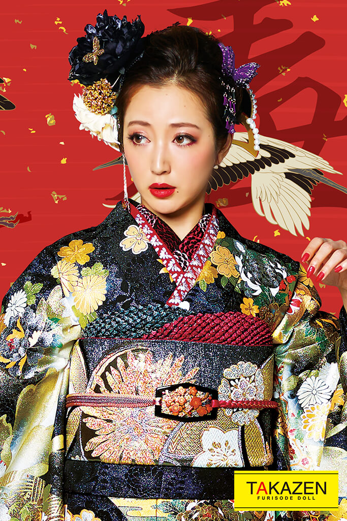 TAKAZENのレンタル振袖 ジャパンモード　白/黒/ゴールド(金色)　吉祥文様　迫力満点　クール系　花魁風　派手　目立つ　ラメ入り生地　坂本礼美【通販可】32141