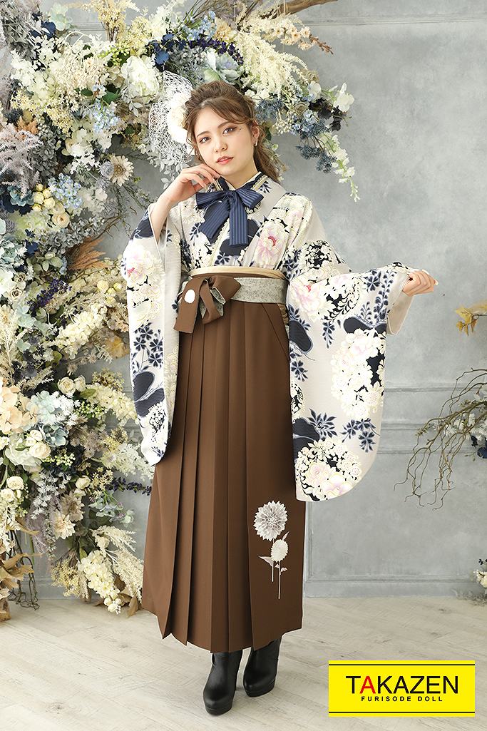 TAKAZENのレンタル袴 くすみカラーガーリー　グレー/ブルー(青色)　ボタン柄　大人かわいい　リボン半襟【通販可】R21043
