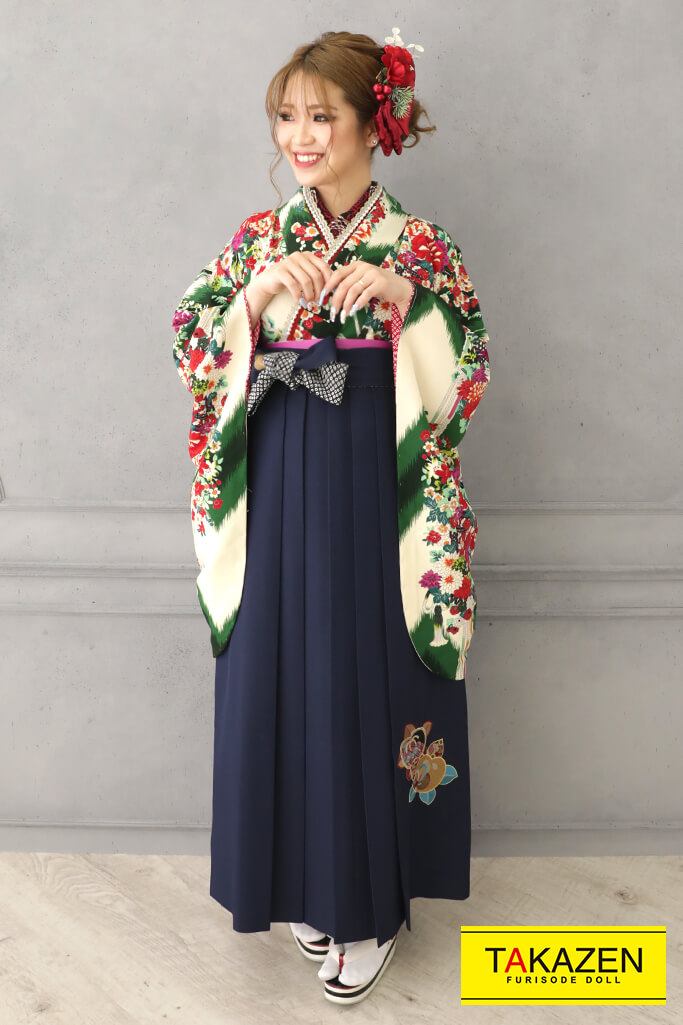 TAKAZENのレンタル袴 レトロ　グリーン(緑色)/クリーム　小花柄　可愛らしい　清楚　クラシック【通販可】R32018