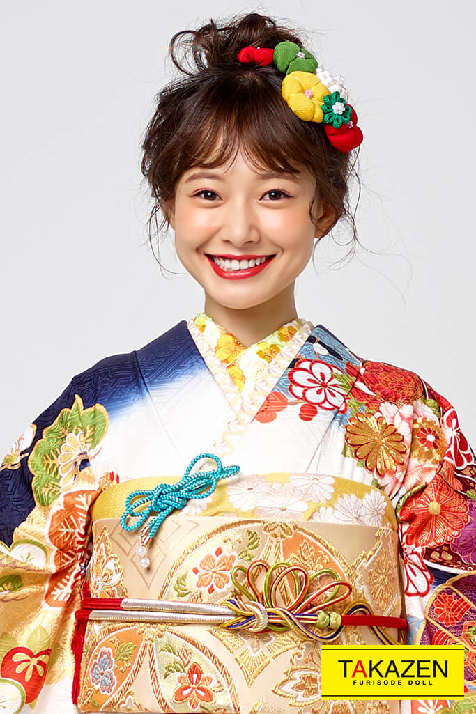 TAKAZENのレンタル振袖 桂由美プレミアム　白/青色　牡丹柄　豪華　上品古典　高級振袖　華やか　桂由美プレミアム振袖【通販可】22024