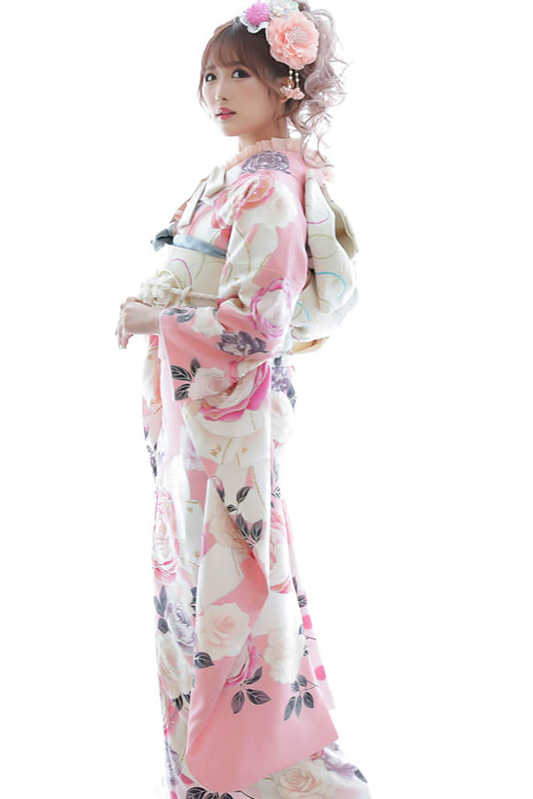 TAKAZENのレンタル振袖 キュートガーリー　淡色ピンク　バラ柄　写真映え　ゆるふわ　可愛いデザイン　あざとかわいい　ブリッジマン遊七【通販可】22053