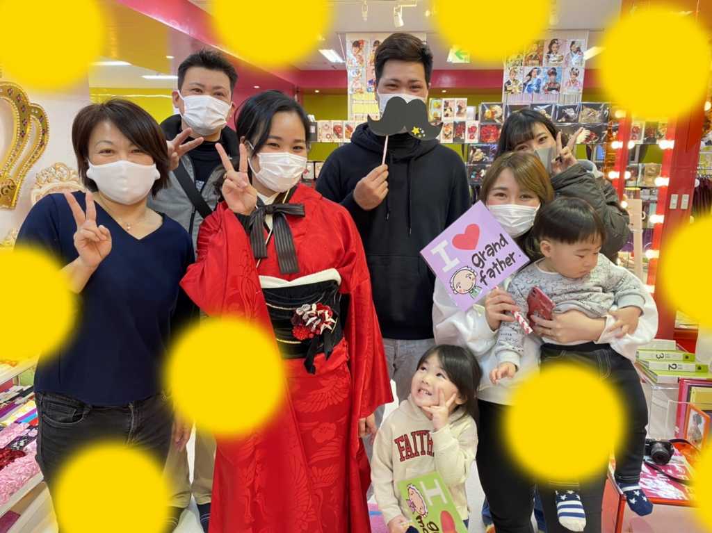 ♡28日 大人気★パンフ表紙の赤無地振袖の可愛い振袖姫ちゃん