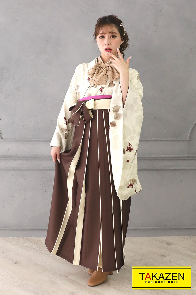 TAKAZENのレンタル袴 JAPANSTYLE×中村里砂ブランド袴 くすみカラーガーリー 白/オフホワイト/ベージュ 可愛い 人気【通販可】R22017