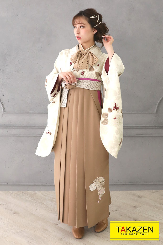 TAKAZENのレンタル袴 JAPANSTYLE×中村里砂ブランド袴 くすみカラーガーリー 白/オフホワイト/ベージュ 可愛い 人気【通販可】R22017
