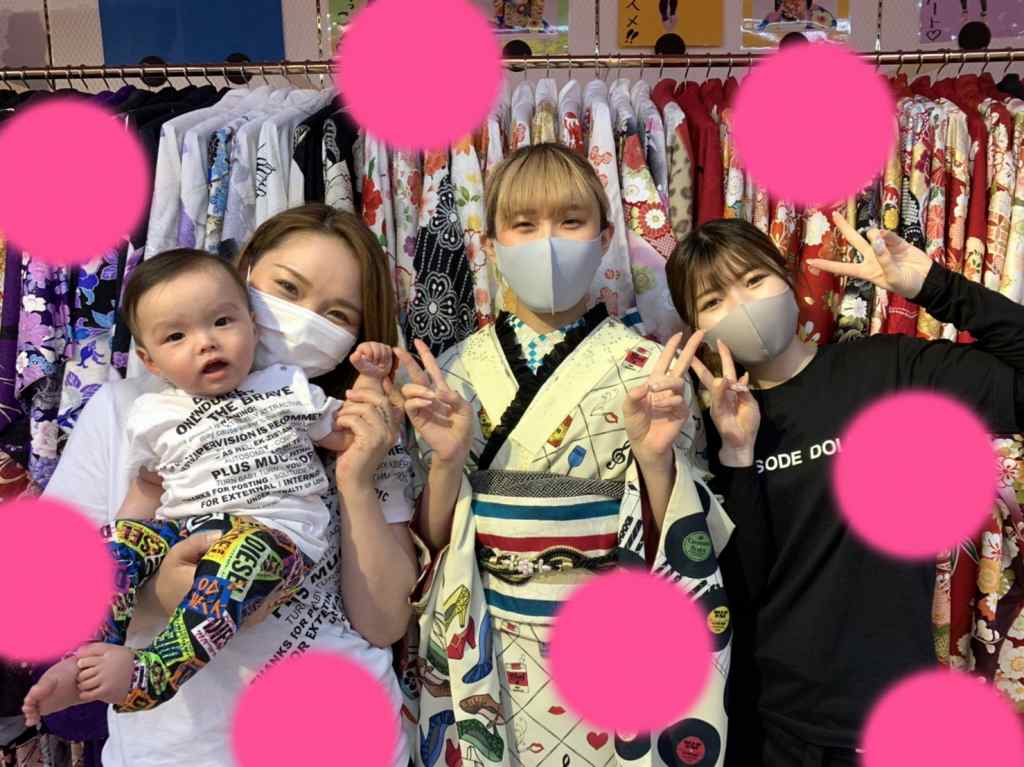 ♡30日 成人式は個性的に可愛く!レトロの音符柄振袖姫ちゃん