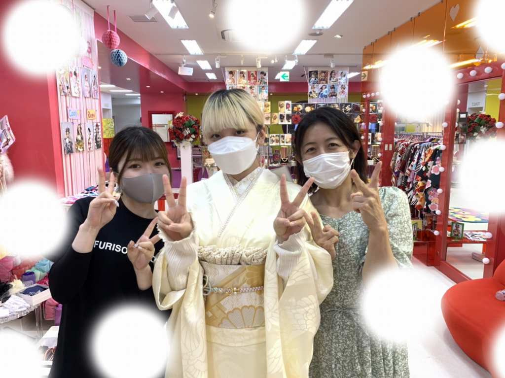 ♡2日 中村里砂の白のシンプルお振袖姫ちゃん♡