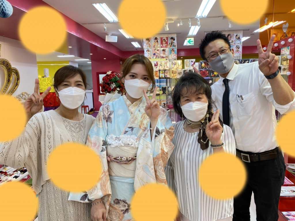 ♡23日　大人気の水色ヘップバーンの薔薇柄お振袖の姫ちゃん♡
