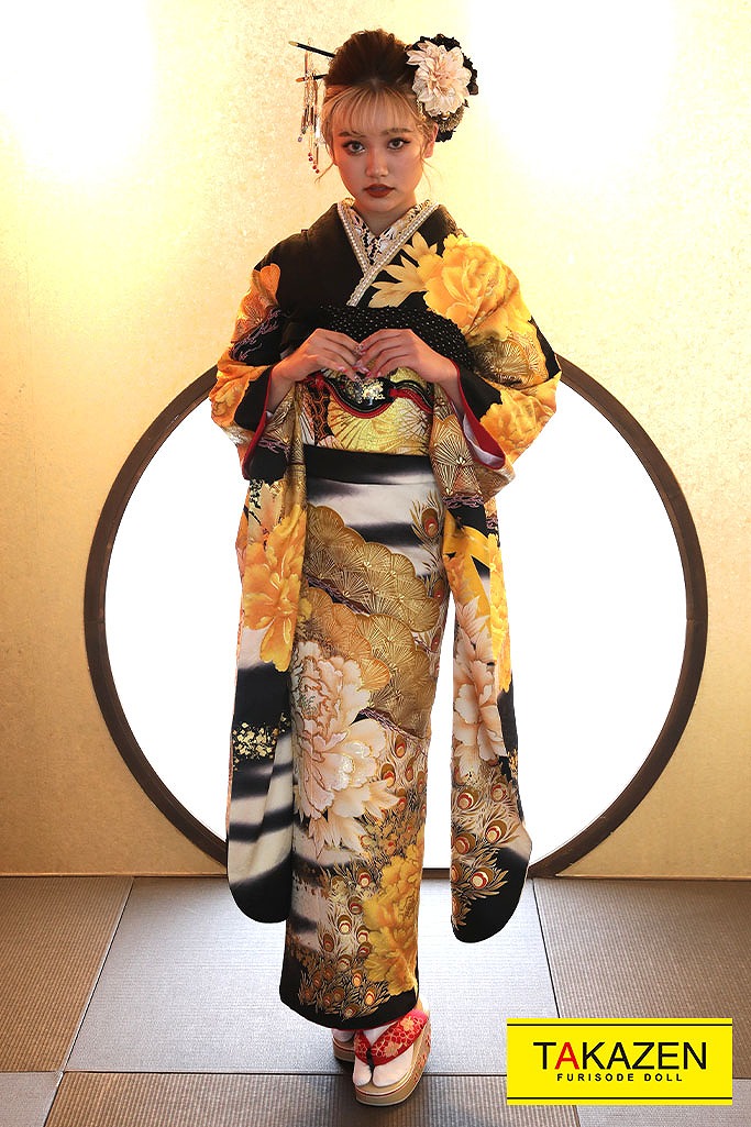 TAKAZENのレンタル振袖 ジャパンモード　黒/黄　牡丹柄　花魁風　渋い　派手　かっこいい　ギャル系振袖　中村りおん【通販可】G21