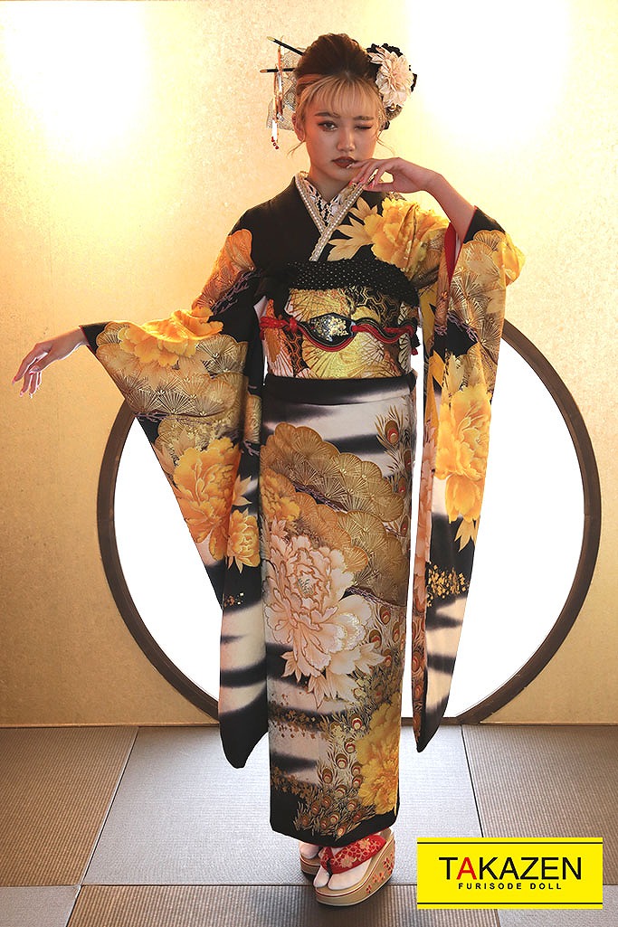 TAKAZENのレンタル振袖 ジャパンモード　黒/黄　牡丹柄　花魁風　渋い　派手　かっこいい　ギャル系振袖　中村りおん【通販可】G21