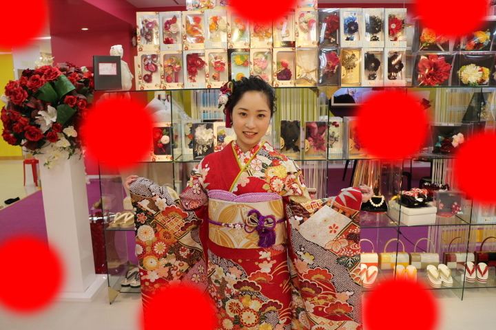 TAKAZEN タカゼン モード 黒色 青色 派手 キラキラ 振袖 成人式 レンタル