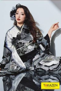 カッコイイ 可愛い 派手 華やか キラキラ 目立つ シルバー
