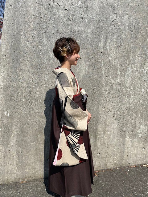 お客様から素敵な袴のお写真が届きました~💖