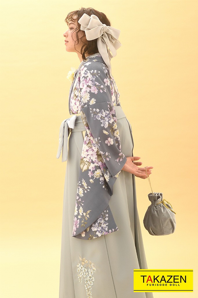 TAKAZENのレンタル袴 くすみカラーガーリー　グレー/グレージュスモーキーカラー　紫陽花柄　同系色コーデ　かわいい【通販可】K23004