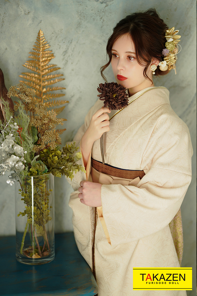 TAKAZENのレンタル袴 くすみカラーガーリー　クリーム/アイボリー/薄い色　無地　かわいい　ヴィンテージスタイル　淡色女子　シンプル【通販可】K23032