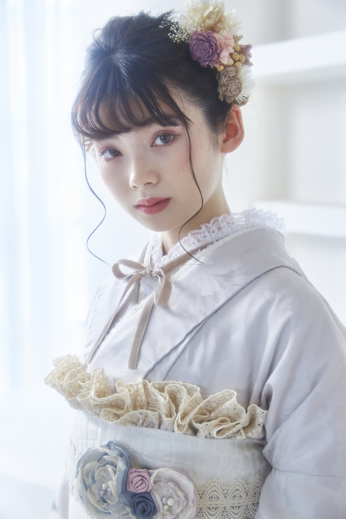 成人式 くすみ 可愛い ピンク くすみピンク 淡い色 おしゃれな着こなし 今どき