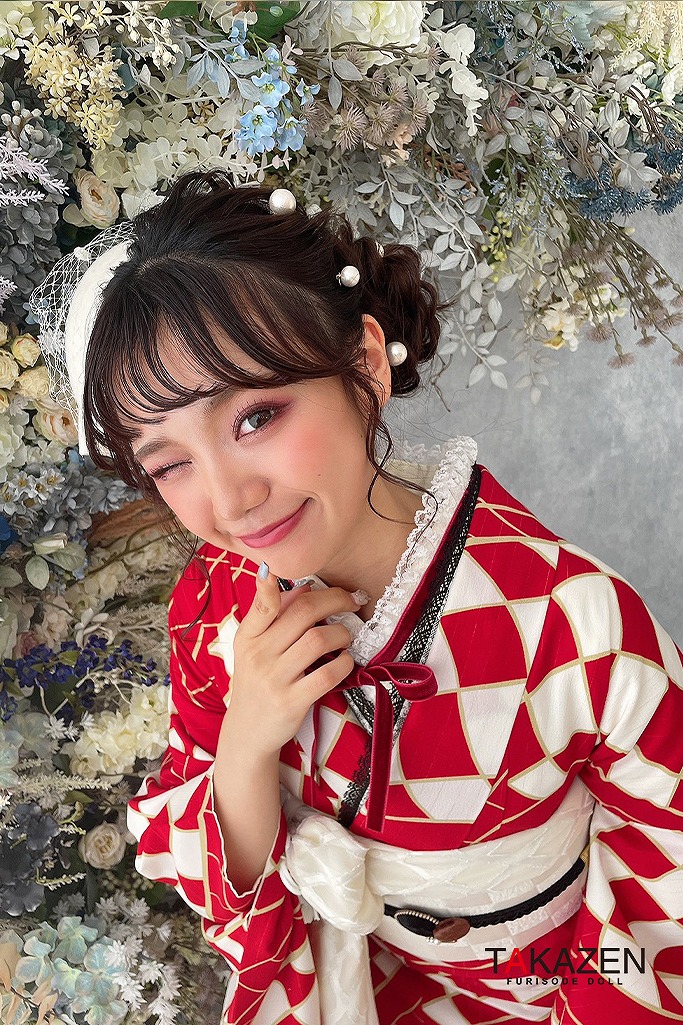 TAKAZENのレンタル振袖 格安レトロポップ　赤/白/紅白　幾何学模様/チェック柄　10万円以下　レトロ振袖　人と被らない　個性的【通販可】31018