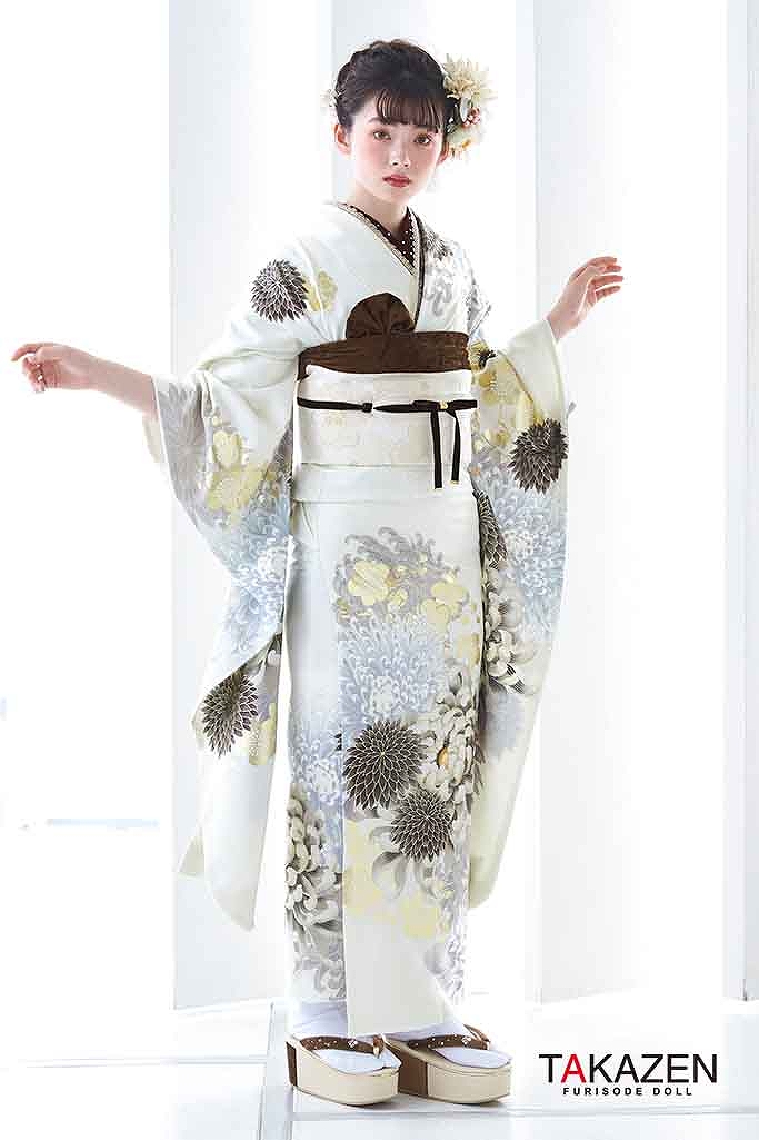 TAKAZENのレンタル振袖 くすみカラー古典　淡色/白/オフカラー　乱菊柄/古典柄　大人っぽい　トレンド淡色振袖　南琴奈【通販可】LB13