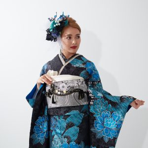 ブルー 派手 目立つ 成人式振袖