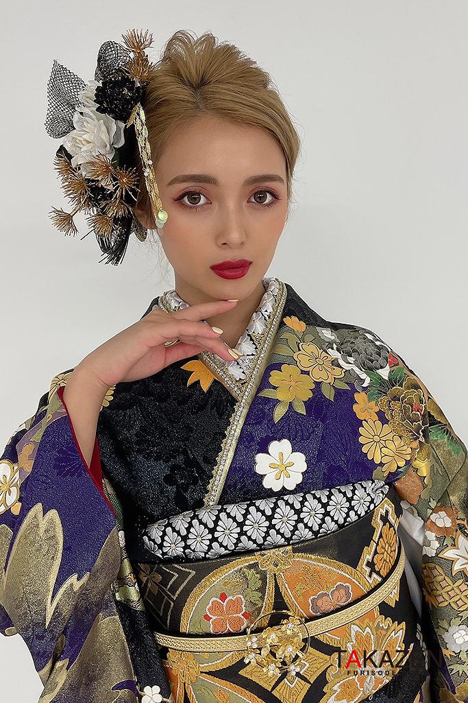 TAKAZENのレンタル振袖 ジャパンモード　黒/紫　吉祥文様/扇柄　花魁風　渋い　かっこいい　和柄モード振袖　派手　目立つ　ラメ入り生地　夏音【通販可】G53