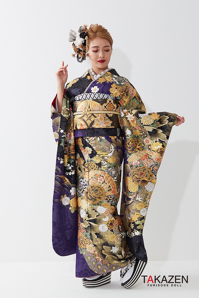 TAKAZENのレンタル振袖 ジャパンモード　黒/紫　吉祥文様/扇柄　花魁風　渋い　かっこいい　和柄モード振袖　派手　目立つ　ラメ入り生地　夏音【通販可】G53