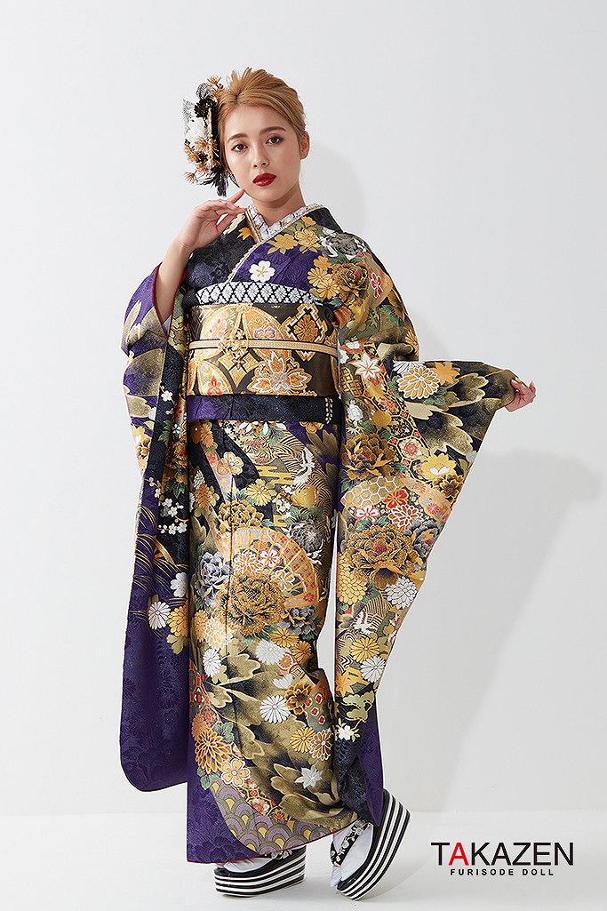 TAKAZENのレンタル振袖 ジャパンモード　黒/紫　吉祥文様/扇柄　花魁風　渋い　かっこいい　和柄モード振袖　派手　目立つ　ラメ入り生地　夏音【通販可】G53