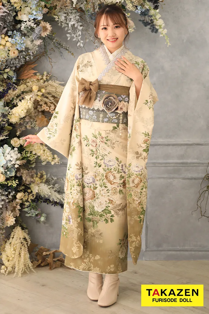 TAKAZENのレンタル振袖 くすみカラーガーリー アイボリー/くすみ系/ダスティーカラー JILLSTUART(ジルスチュアート)振袖 ブーツスタイル【通販可】K625
