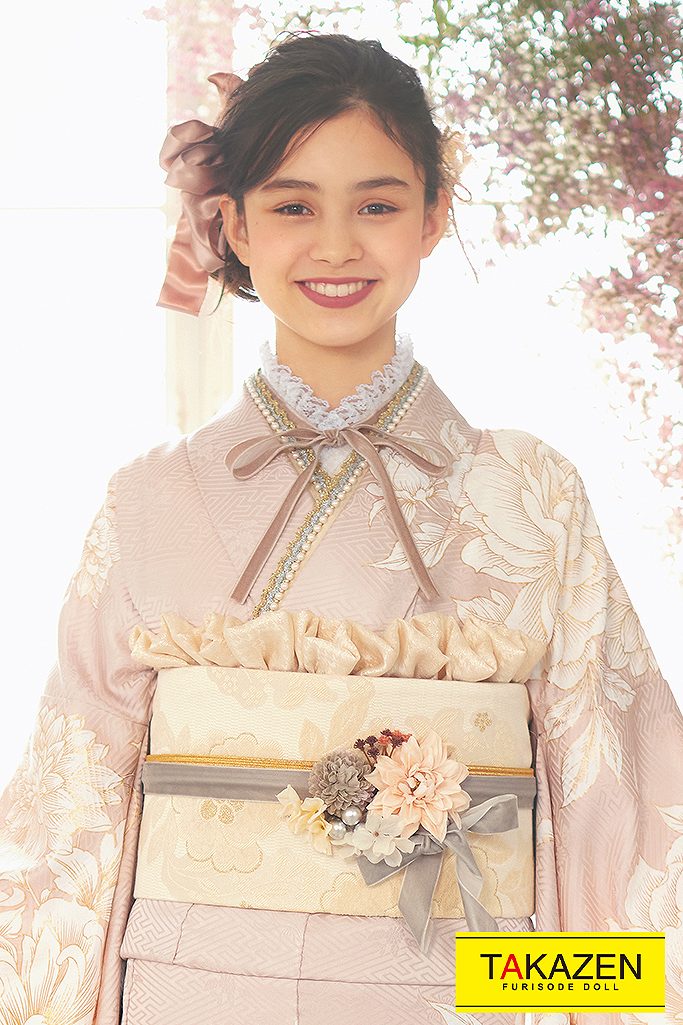 薄い色 かわいい振袖