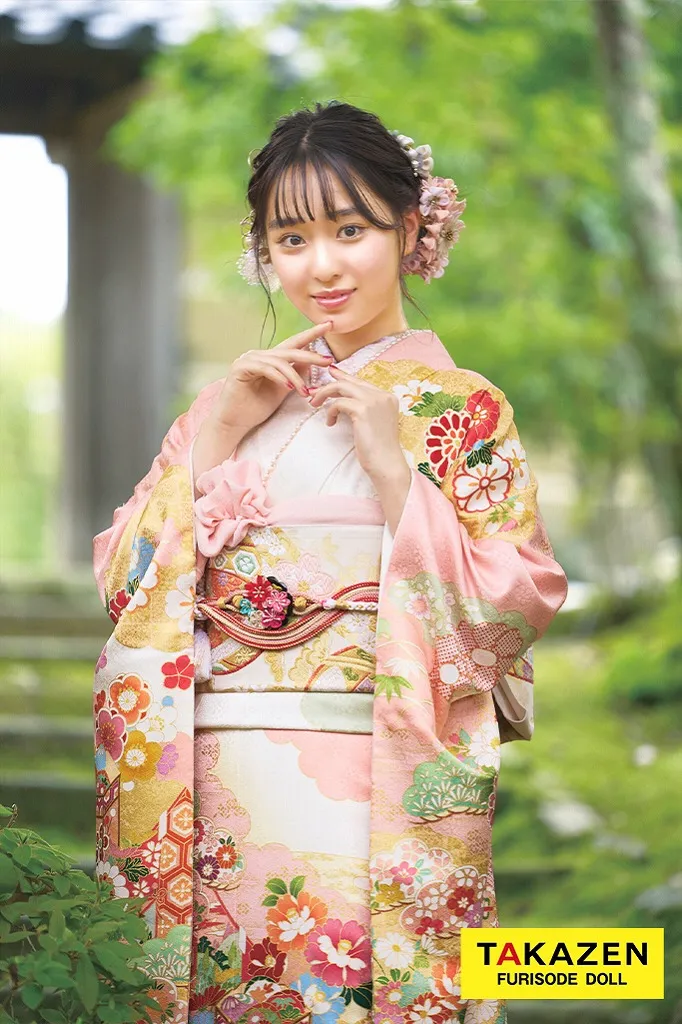 TAKAZENのレンタル振袖 正統派古典柄振袖　吉澤織物/最高級金彩手描友禅　白/ピンク　菊柄/貝桶柄　はんなり可愛い　清楚　おしとやか　南琴奈【通販可】23026