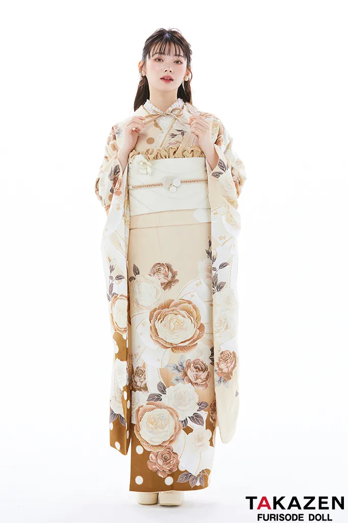 TAKAZENのレンタル振袖 ヘップバーン　ブラウンベージュ/淡色/くすみカラー　セレブ　バラ柄/リボン柄　スワロフスキー付き　かわいい振袖　南琴奈【通販可】23037