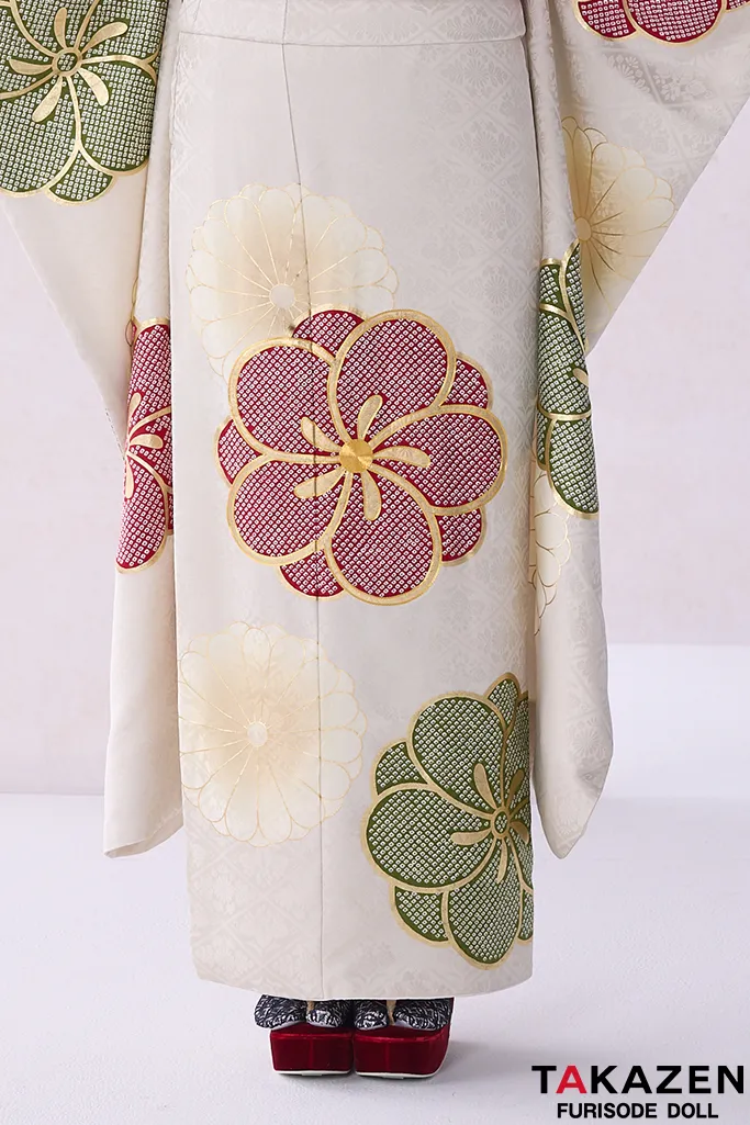 TAKAZENのレンタル振袖 正統派古典　オフホワイト/赤/緑　ねじり梅柄　シンプル　大柄　上品　高身長さんにもおすすめの振袖　くすみ系　南琴奈【通販可】24022