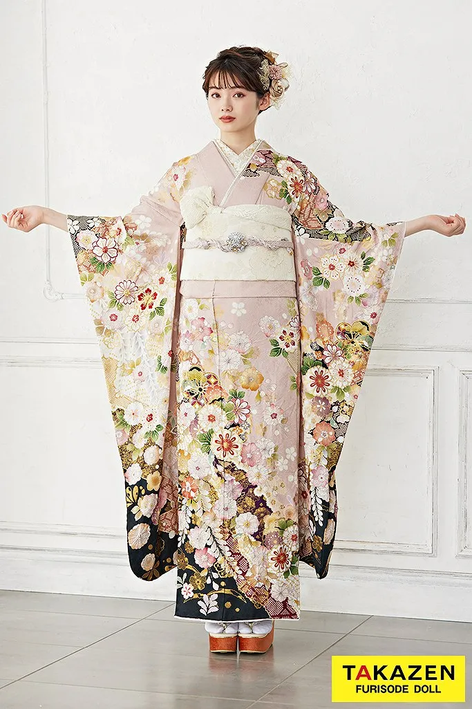 TAKAZENのレンタル振袖 くすみカラー古典　薄ピンク/やわらかい色　辻が花　大人っぽい　唐絞り　高級　淡い色　南琴奈【通販可】24023