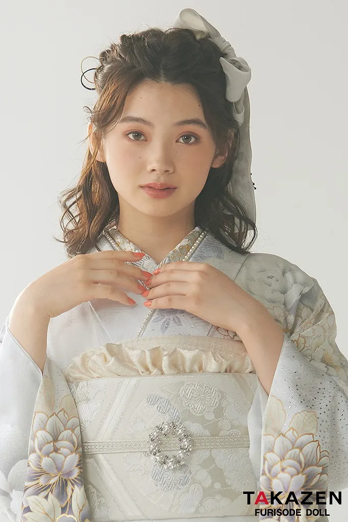 可愛い 成人式 振袖 レンタル スッキリ柄 假屋崎 淡い色 ミスティーブルー
