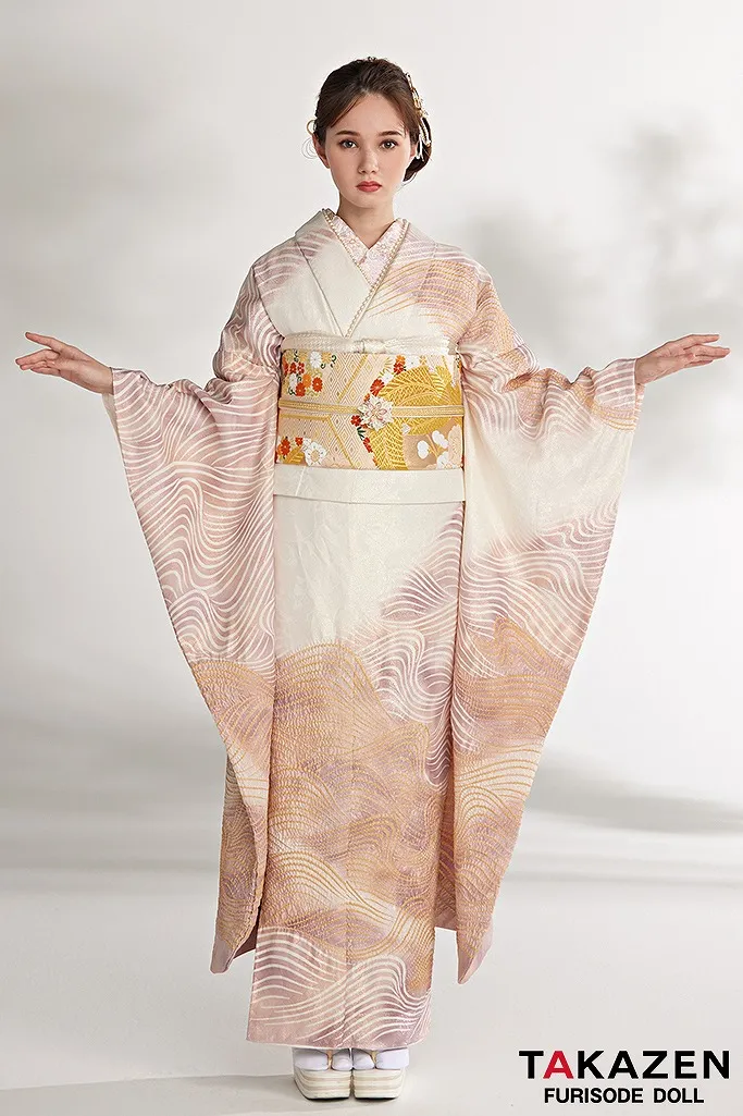 TAKAZENのレンタル振袖 プレミアム古典　白ピンク　波模様　シンプル　大人っぽい　絞り　最高級金彩刺繍絞り友禅　おしとやか　マーシュ彩【通販可】24041