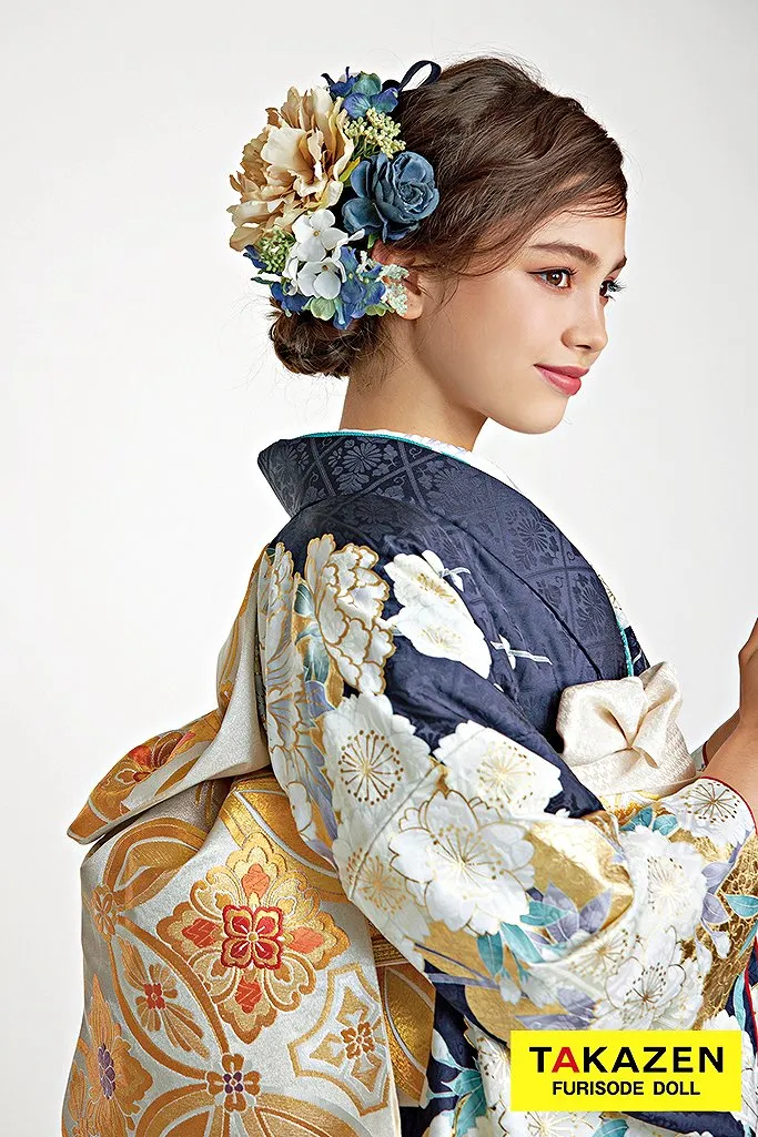 TAKAZENのレンタル振袖 正統派古典　紺色(ネイビー)/金　牡丹柄　豪華　きれいめ　華やか　清楚　大人っぽい振袖　ブリッジマン遊七【通販可】24049