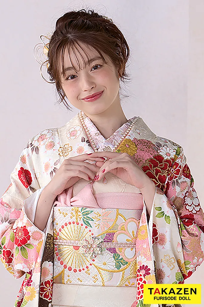 TAKAZENのレンタル振袖 正統派古典　白ピンク　牡丹柄　かわいい振袖　金彩刺繍京友禅　女の子らしい　人気　伝統的　葛西杏也菜【通販可】32051