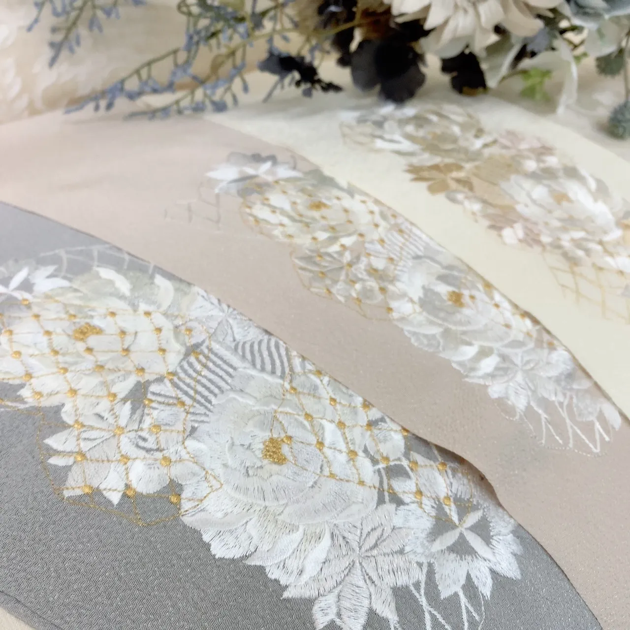 半衿　刺繍　くすみ　振袖　袴