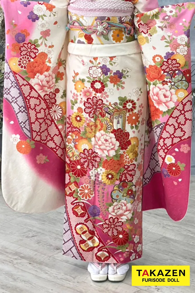 TAKAZENのレンタル振袖 seitouha古典古典柄　白/ピンク　御所車/牡丹柄　華やか　カラフル　大人っぽい　桂由美デザイン振袖【通販可】M4