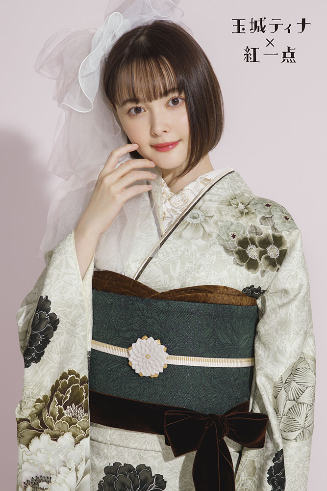 TAKAZENのレンタル振袖 玉城ティナ×紅一点ブランド振袖　くすみグリーン/緑/ダスティーカラー　大人っぽい　ヴィンテージスタイル　大柄【通販可】K781
