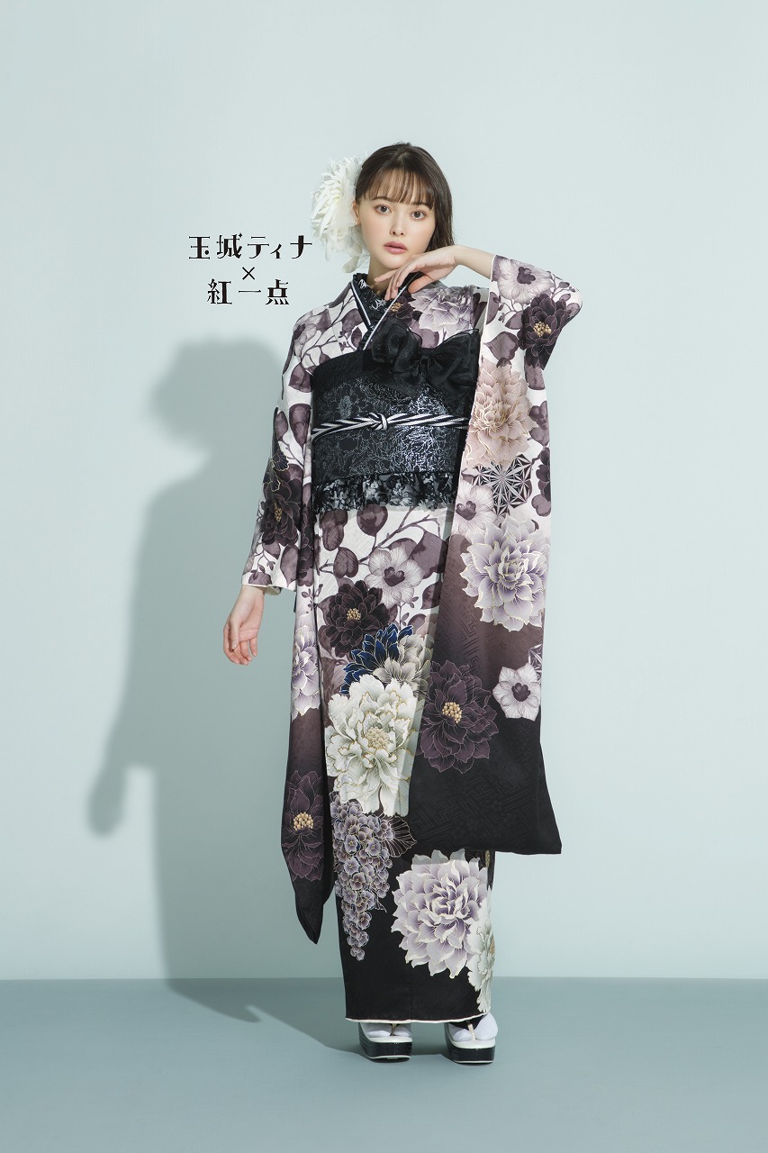 TAKAZENのレンタル振袖 玉城ティナ×紅一点ブランド振袖　ブラウン/茶色　牡丹柄/藤の花　大人っぽい　ヴィンテージスタイル　おしゃれ【通販可】K787