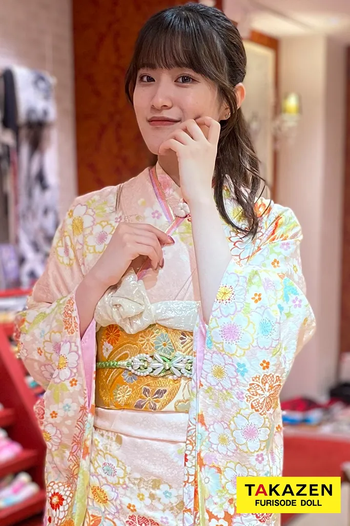 TAKAZENのレンタル振袖 正統派古典　白/ピンク/水色　菊柄　唐絞り　淡い色　かわいい　女の子らしい　低身長さんにもおすすめ【通販可】M6