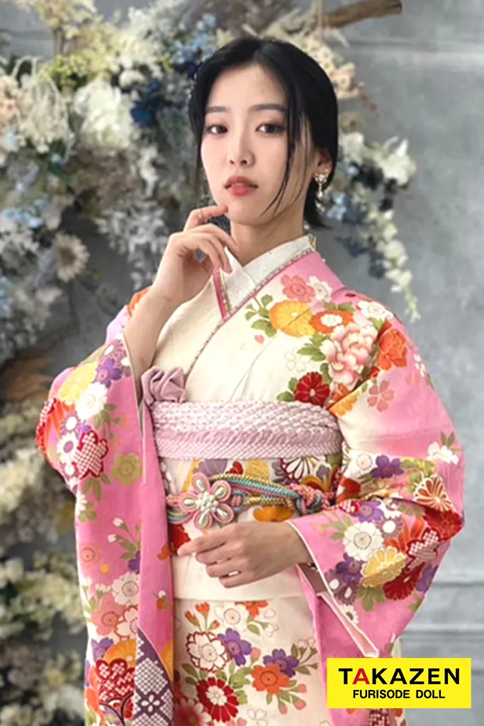 TAKAZENのレンタル振袖 seitouha古典古典柄　白/ピンク　御所車/牡丹柄　華やか　カラフル　大人っぽい　桂由美デザイン振袖【通販可】M4