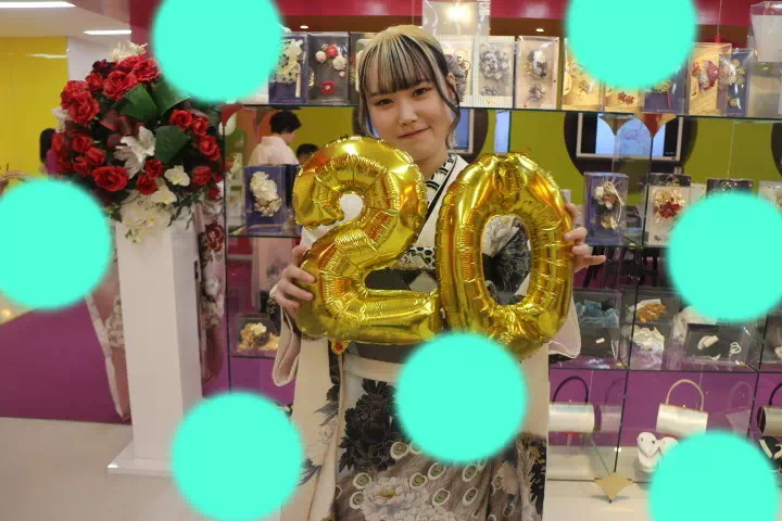 TAKAZEN神戸店ヴィンテージスタイル　モノトーン　前撮り撮影会　イマドキ　カワイイ　コディネート　振袖　レンタル　袴　