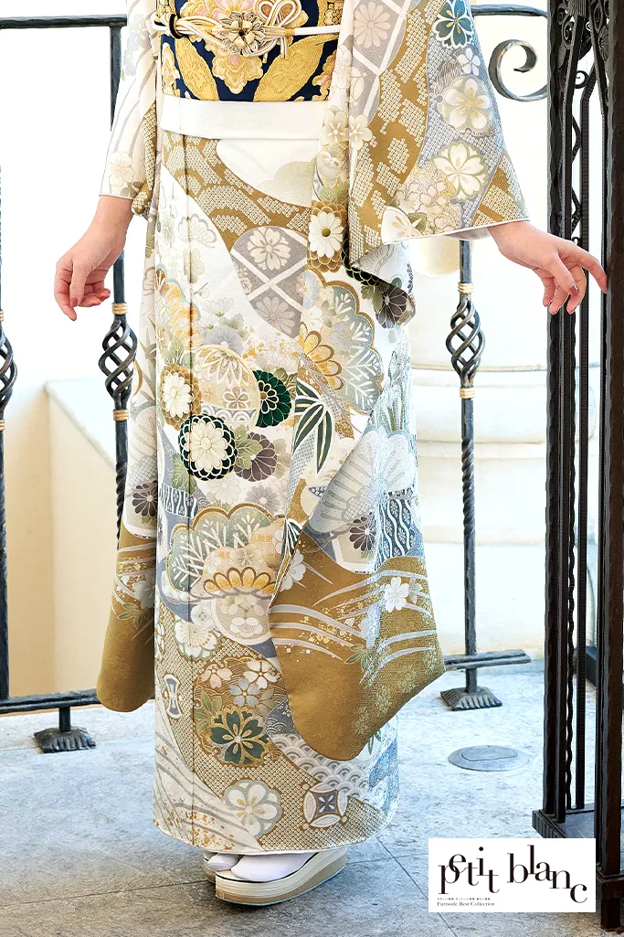 TAKAZENのレンタル振袖 正統派古典　白/ベージュ　菊柄/絞り風　大人っぽい　綺麗　清楚　上品【通販可】K825