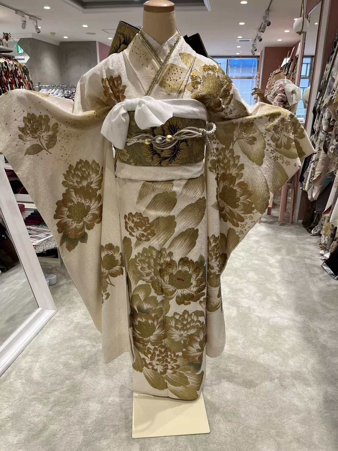 TAKAZEN姫路店　姫路市　成人式　卒業式　袴　振袖　イマドキ振袖　モード　キラキラ