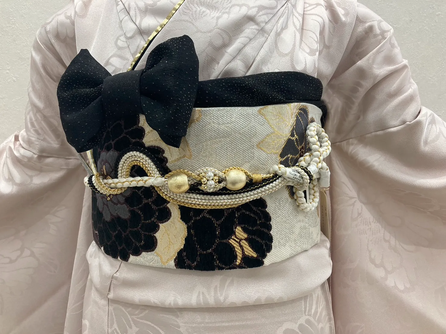 振袖レンタル 奈良 橿原 かわいい おしゃれ かわいい かっこいい くすみ イマドキ 無地